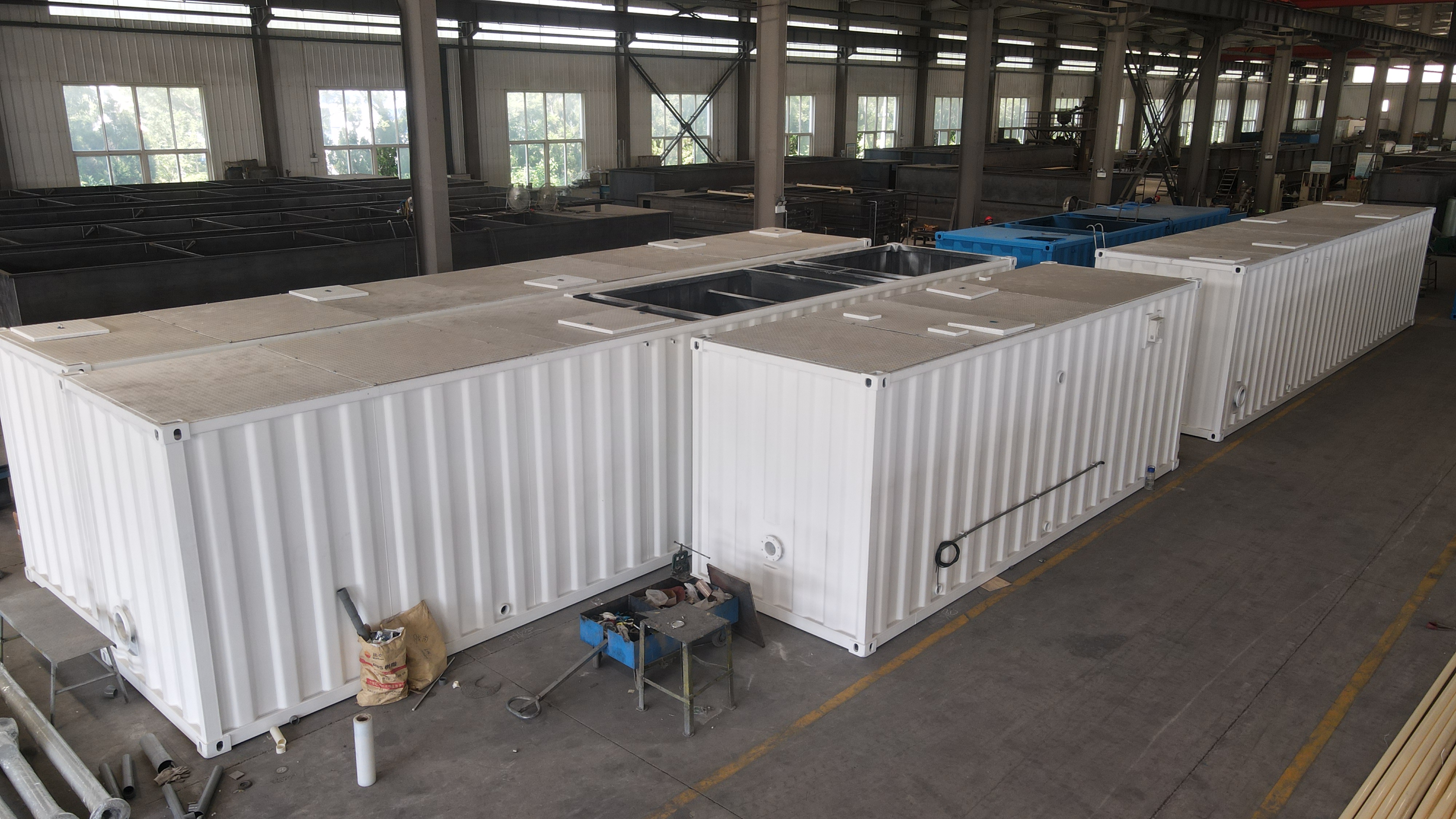 Corrugated integrated wastewater treatment system for C&ocirc;te d'Ivoire