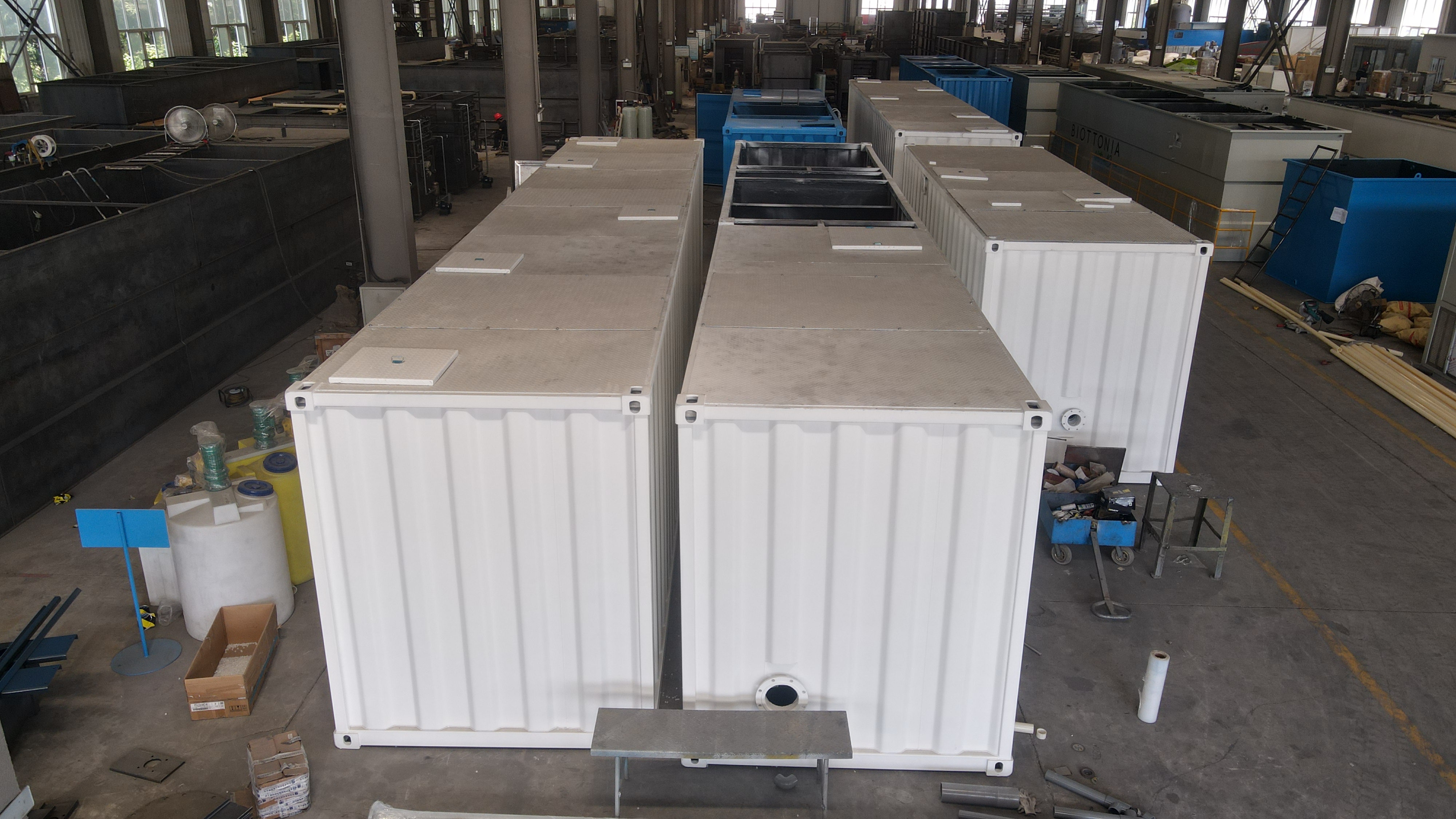 Corrugated integrated wastewater treatment system for C&ocirc;te d'Ivoire